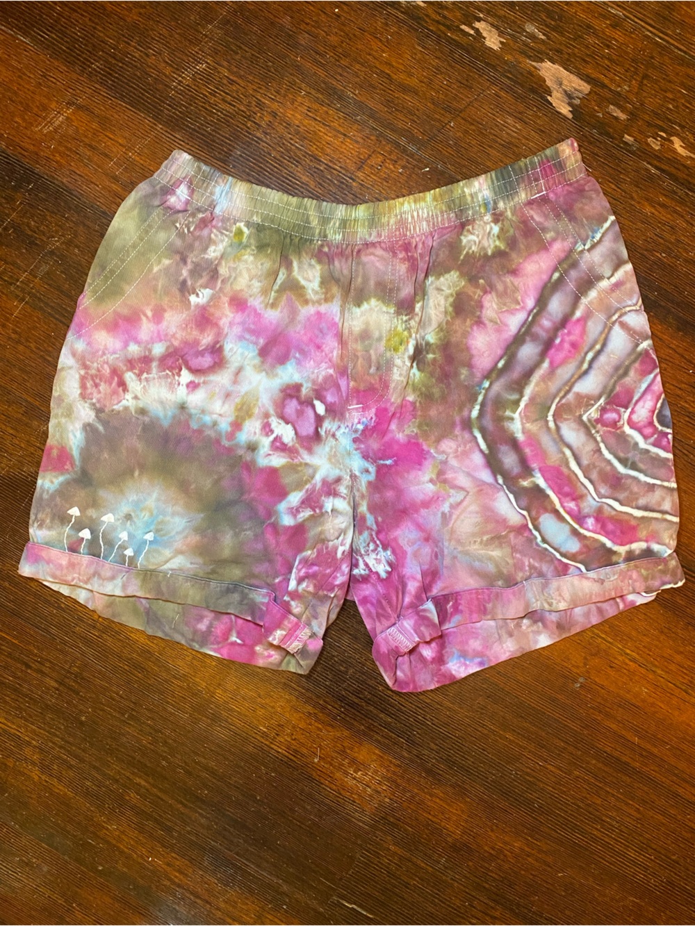 EUC Geode Ice Tie-Dye Women's Elastic Waist Shorts w/ Hand Embroidered Mushrooms